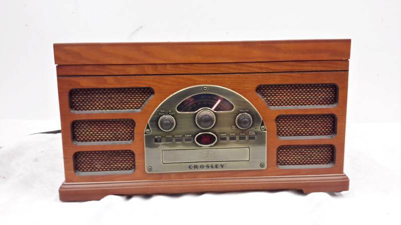 lot 75 image: Crosley radio