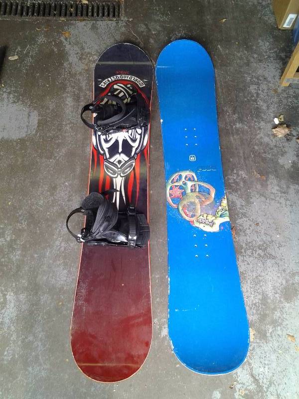 lot 35 image: 2-Snowboards