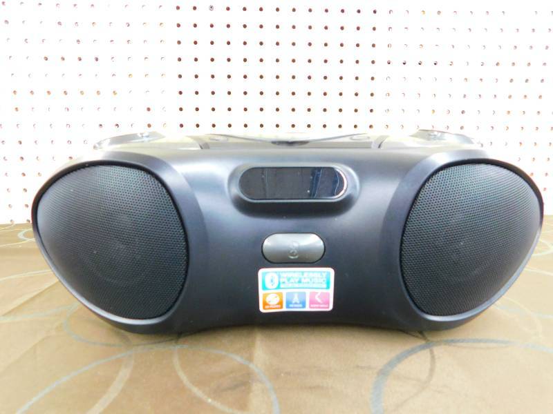 DZ BlueTooth CD Boom Box wFM , MSRP $49.99
