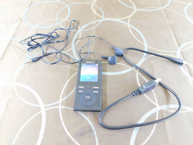 Sony 4 GB Walkman Audio player Black, MSRP $84.99