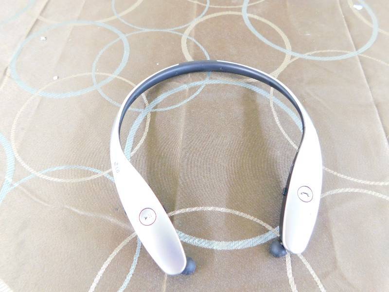 LG Tone Infinim HBS-900 Wireless, MSRP $99.99