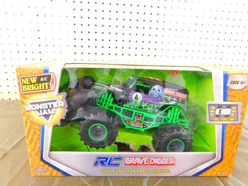 RC Monster Jam Grave Digger, MSRP $32.99