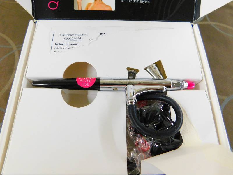 Signature Airbrush Cosmetic Sy Fair, MSRP $199.99