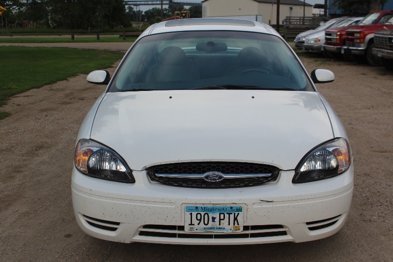 2002 Ford Taurus SEL - Low Miles