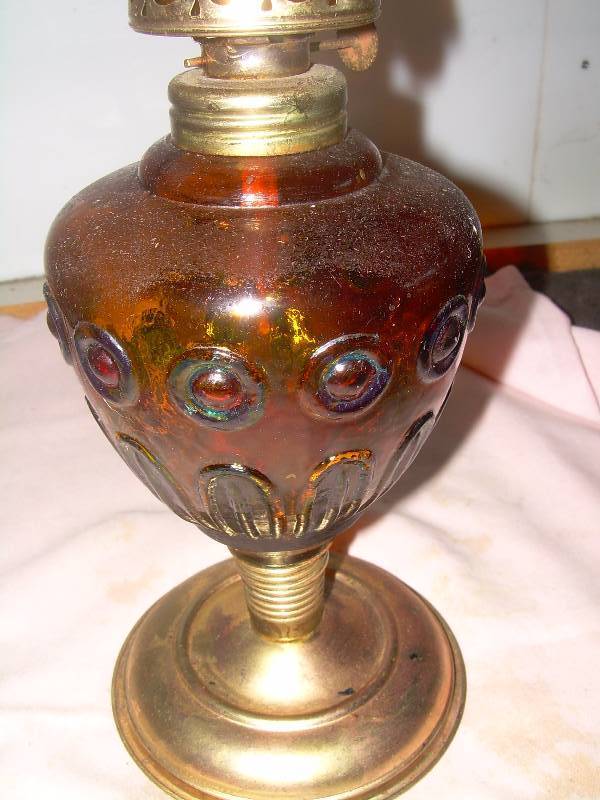 lot 21 image: ANTIQUE STAINED GLASS OIL LAMP