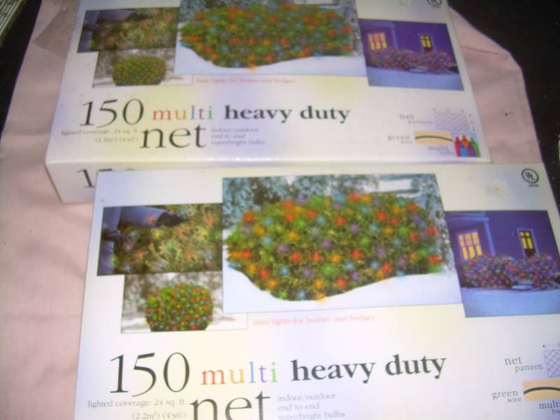 lot 37 image: 150 PC HEAVY DUTY LIGHTED NETS
