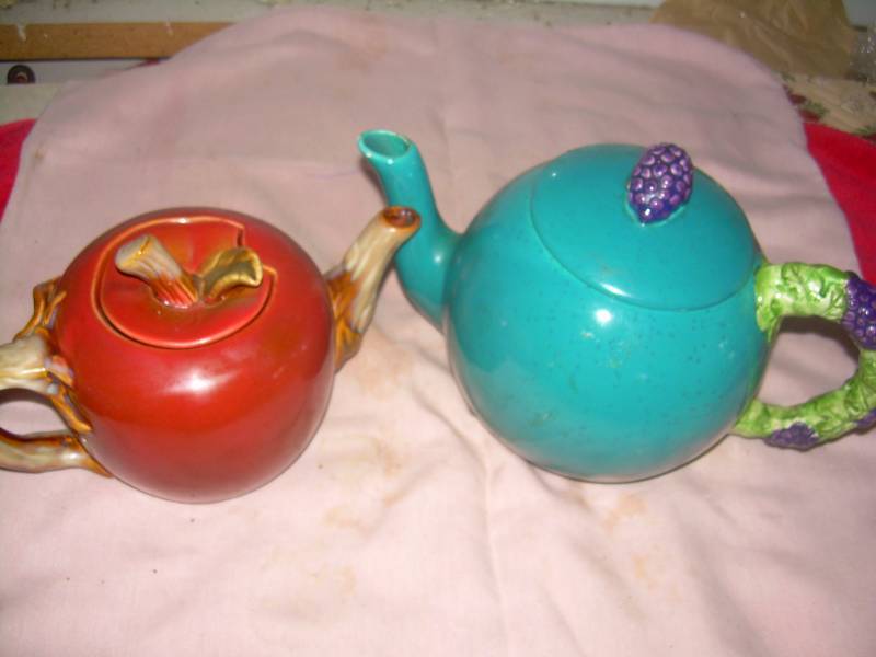 lot 60 image: 2 ANTIQUE GLASS TEAPOTS
