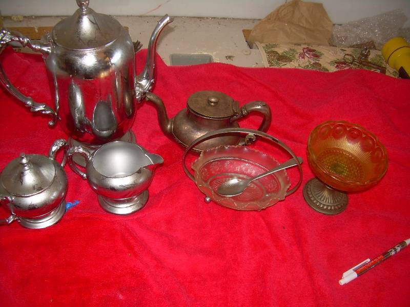 lot 68 image: SILVER WARES