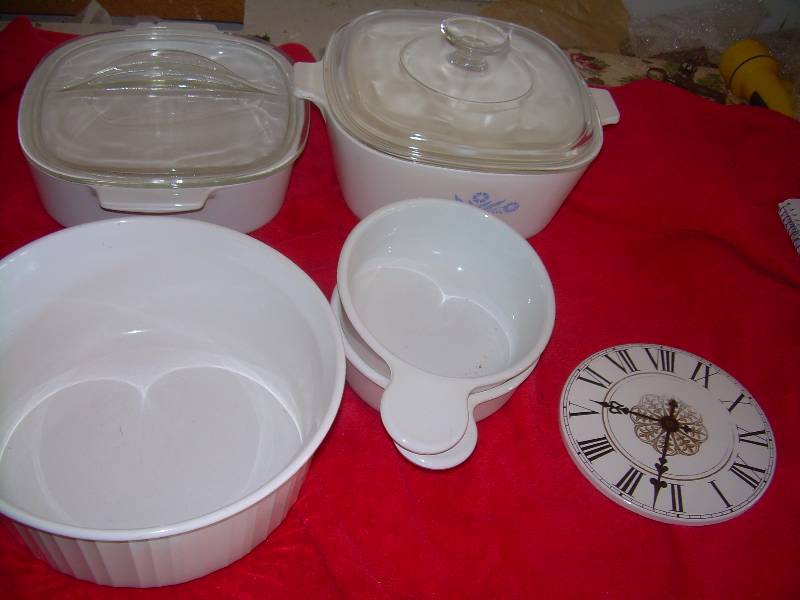 lot 70 image: BAKING DISHES