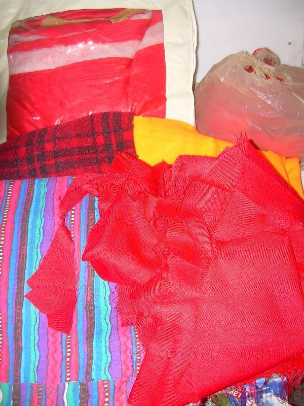 lot 94 image: SEWING MATERIAL