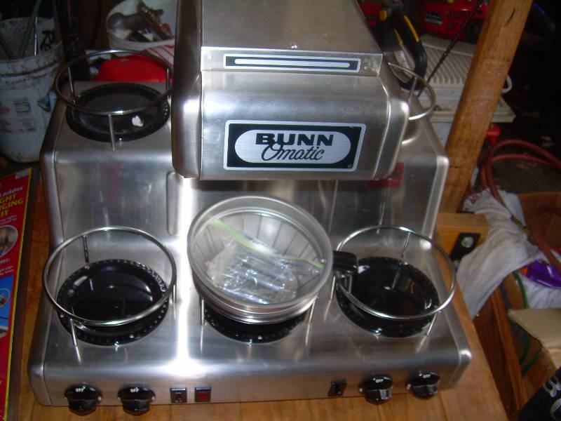 lot 106 image: INDUSTRIAL BUN COFFEE MAKER