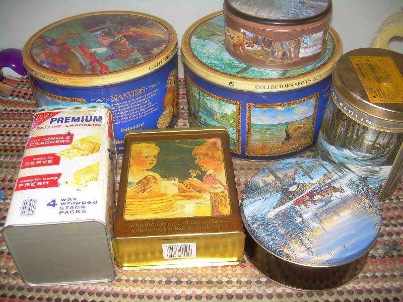 lot 113 image: VINTAGE AND MODERN TINS