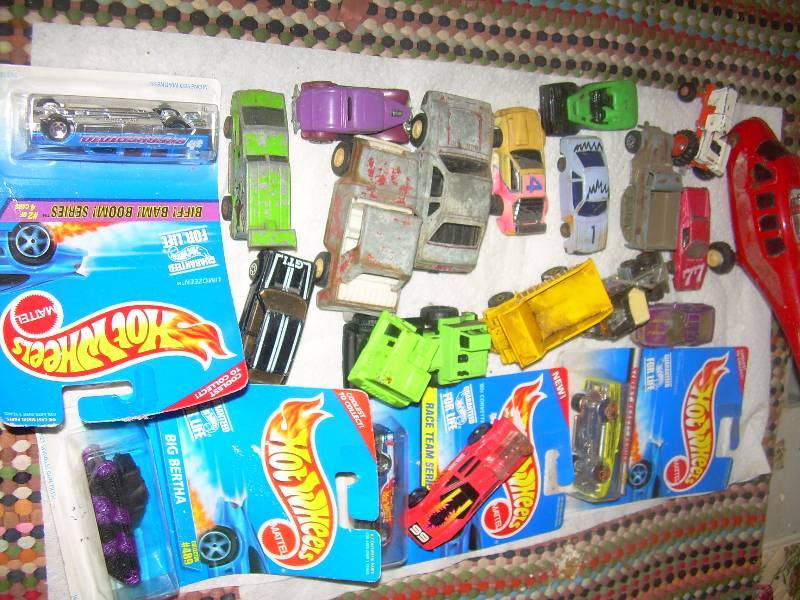 lot 135 image: VINTAGE CARS AND TRUCKS SOME HOTWHEELS