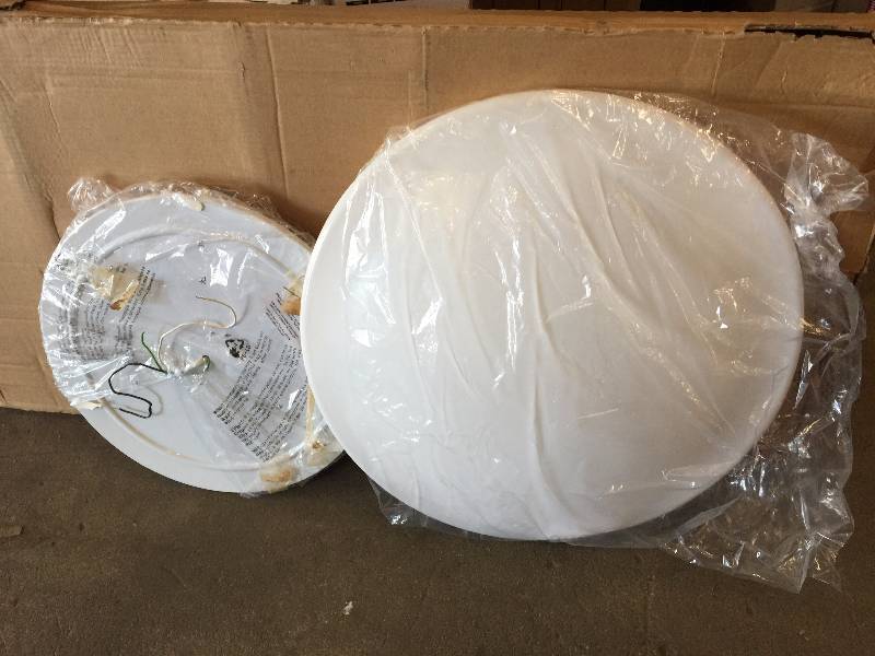 Lithonia Lightning XL 1-Light Milk White Fluorescent Low-Profile Round Fixture