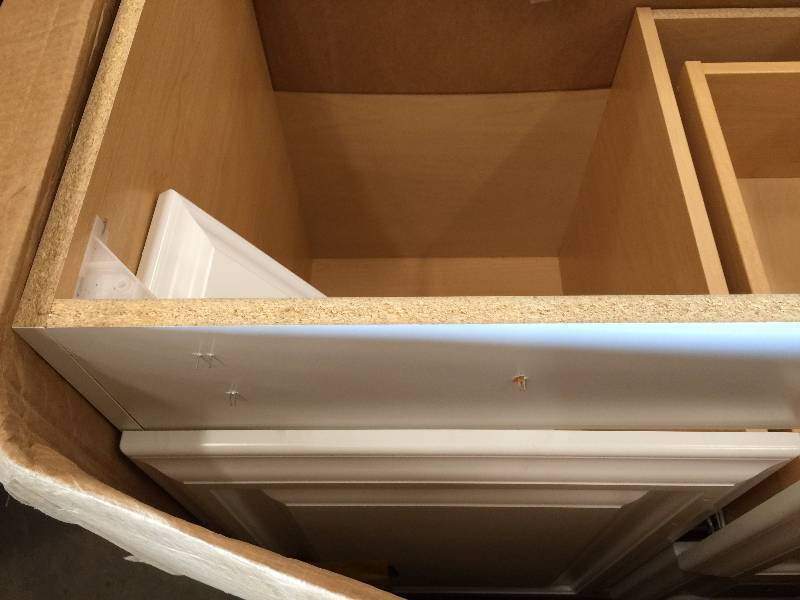 St Paul Providence 30.125 in. W x 21.75 in. D x 34.25 in. H Vanity Cabinet Only in White slight damage easy to fix pls review pictures