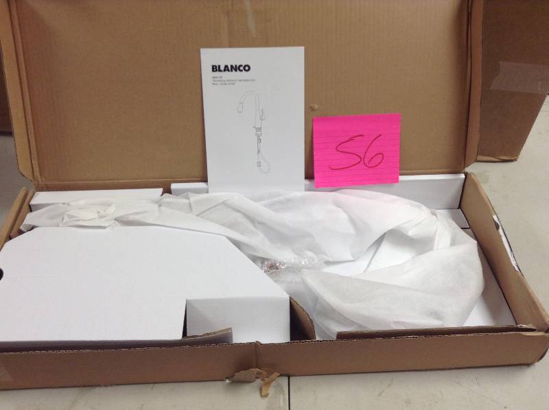 Blanco Artona Stainless Steel Pullout Spray Single Hole Kitchen Faucet