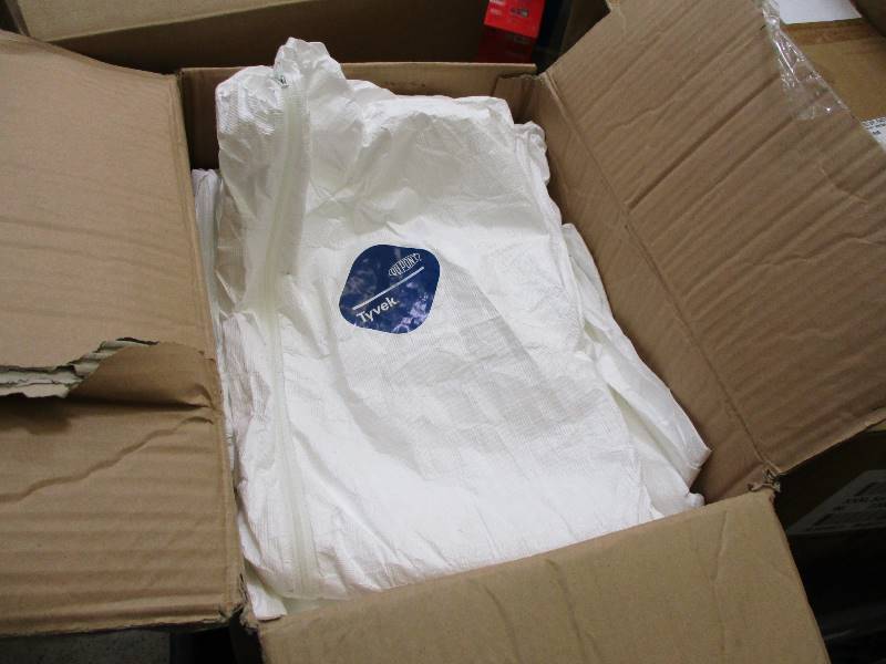2XL Tyvek Suits
