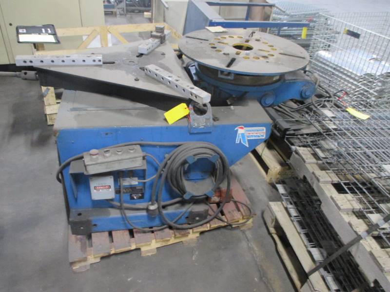 lot 1 image: American Eagle AE-35 Weld Positioner