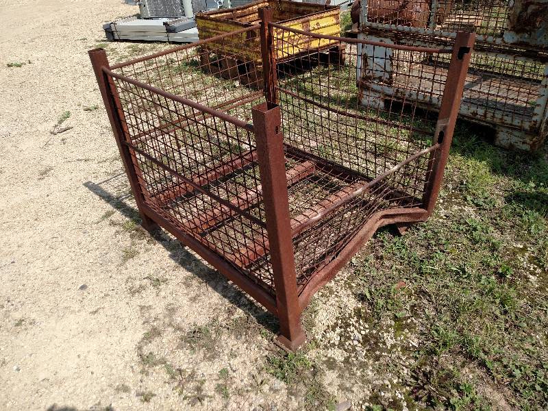 lot 36 image: Wire Box 36x32x24...