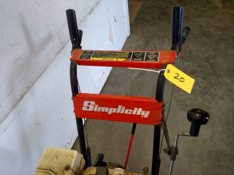 lot 20 image: Simplicity 755 Snow Blower, 22, El...