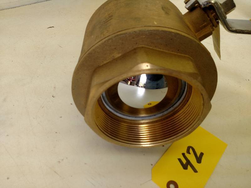 lot 42 image: Apollo 94A-10A-01 4 Ball Valve, Ne...
