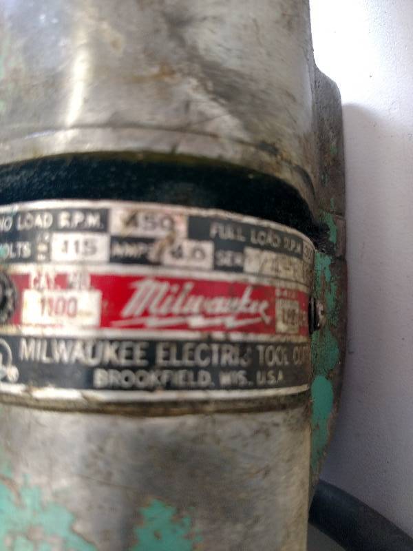 lot 48 image: Milwaukee 12 Right Angle Drill wi...