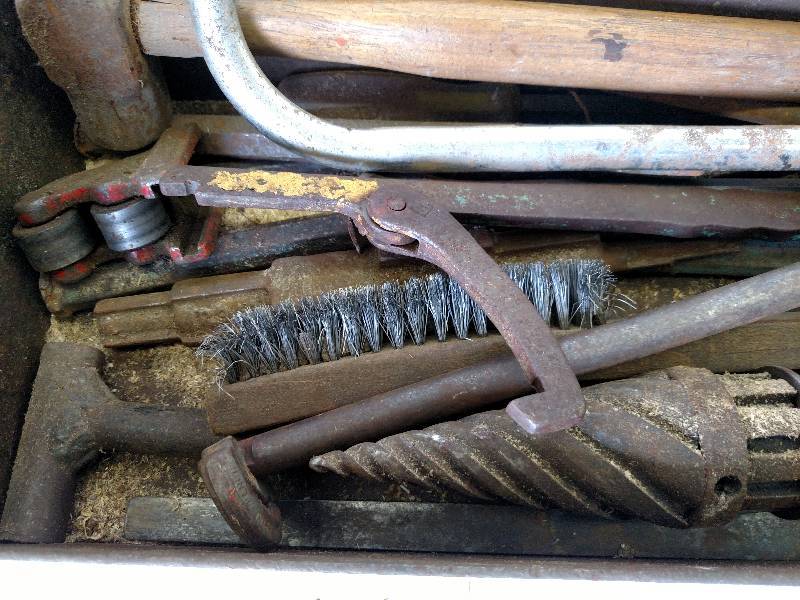 lot 55 image: Asstd Tools with Tote...