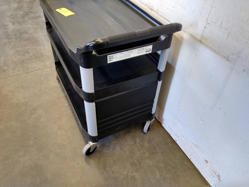 lot 17 image: Rubbermaid  Utility Cart, 20x30, Ap...