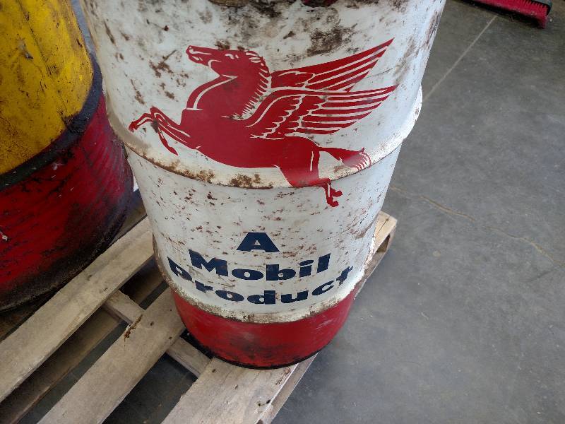 lot 88 image: Mobil Pegasus 15 Gallon Grease Drum...