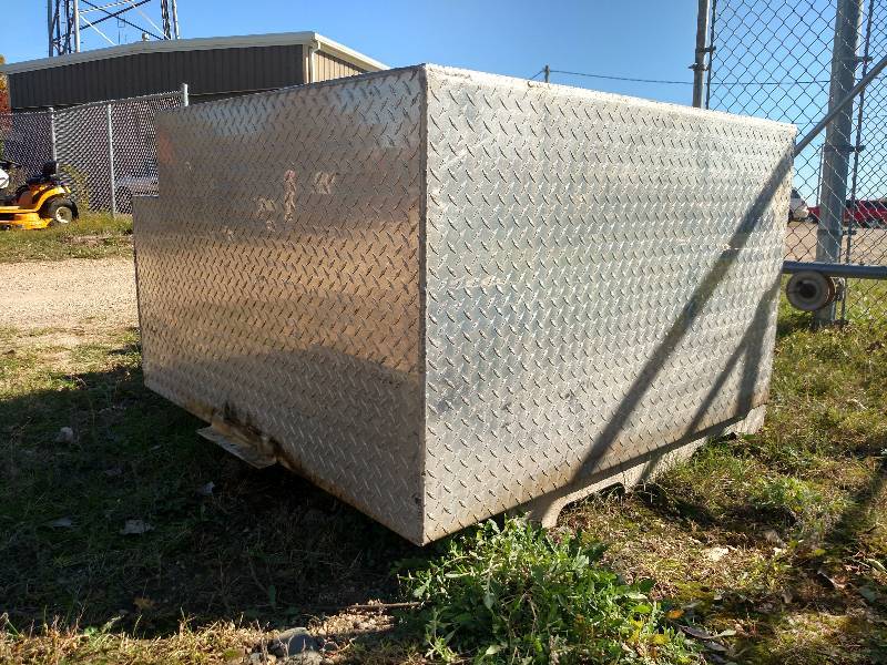 lot 23 image: Aluminum Fuel Tank with Fill Rite 1...