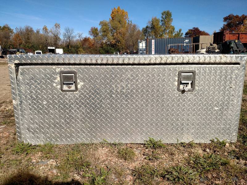 lot 33 image: Aluminum Tool, 60x24x24...