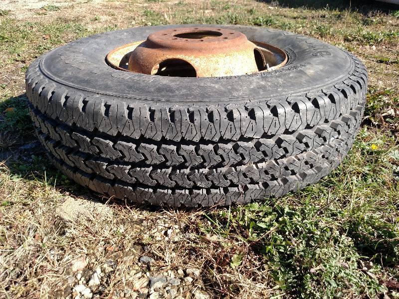 lot 34 image: Firestone LT23585R16 Tire on 8 Lug...