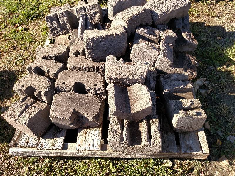 lot 46 image: Asstd Block on (5) Skids...