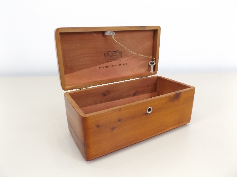 Miniature Lane Cedar Chest with Key