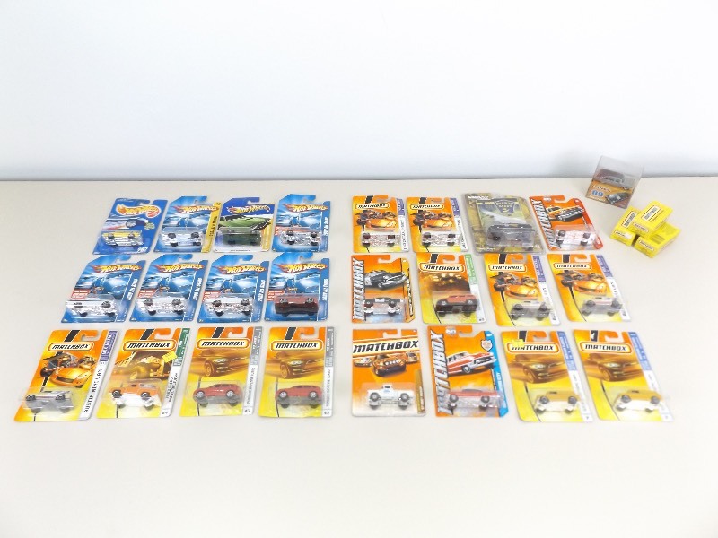 28 New Hot Wheel and Matchbox Cars