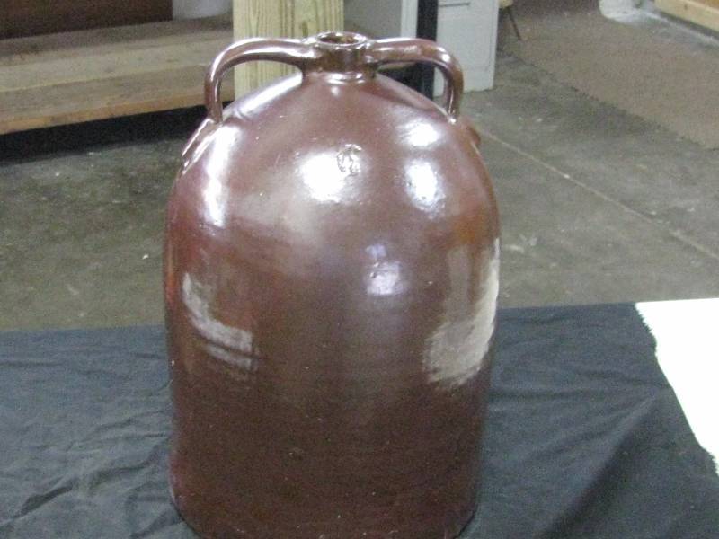 lot 2 image: 6gl Slip Glaze Double Handle Crock Thrashing Jug