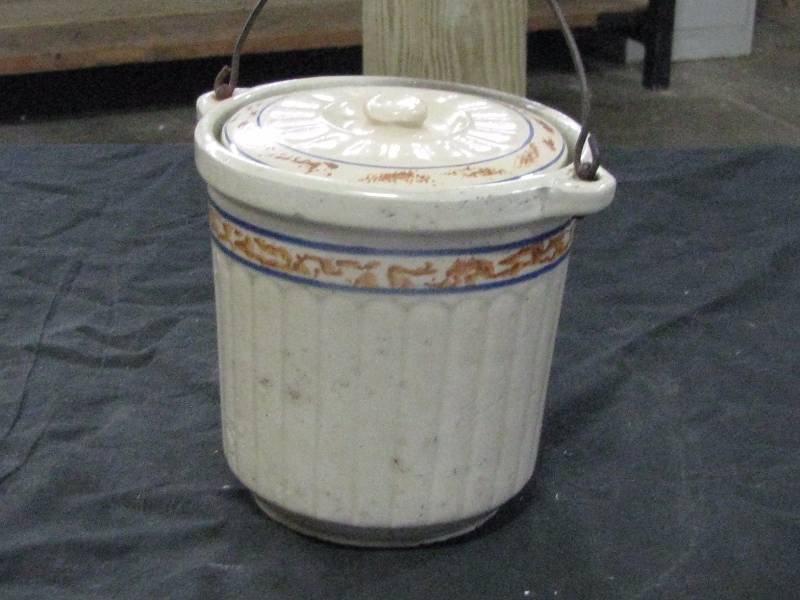 lot 6 image: Red Wing Spongeband #3Covered Butter Crock