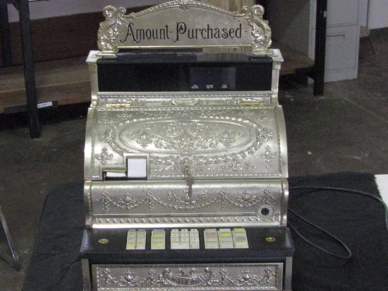 lot 13 image: Cash Register