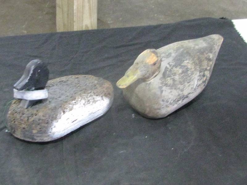 lot 16 image: Vintage Duck Decoys