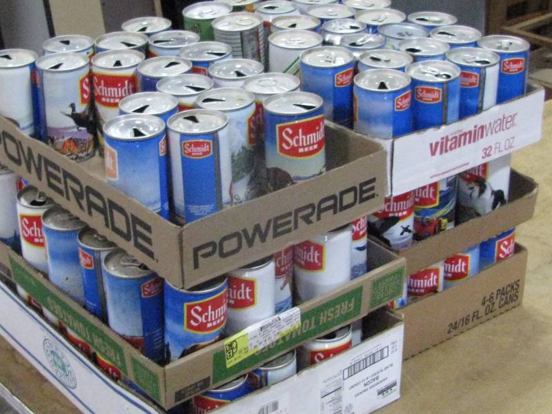lot 33 image: Beer Cans