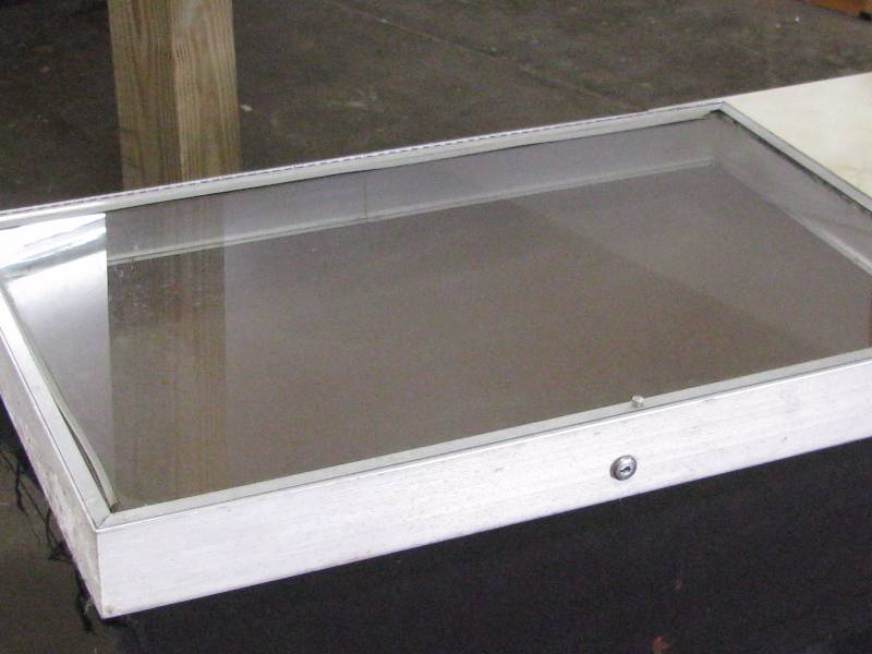 lot 46 image: Display Case
