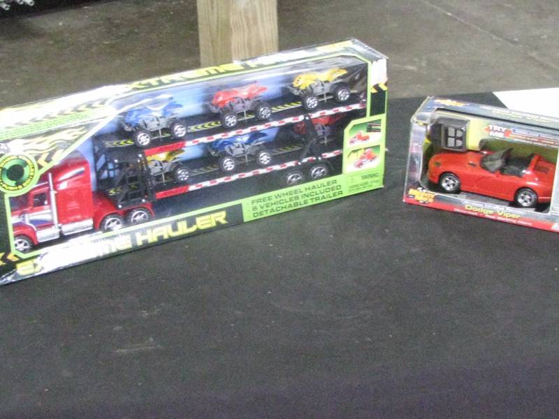 lot 64 image: Extreme Hauler & Viper