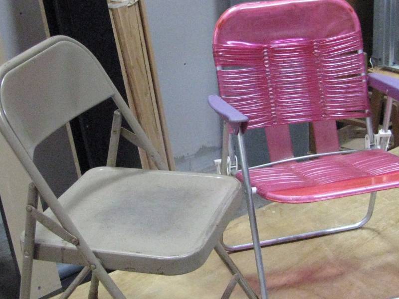lot 67 image: Childs Chairs