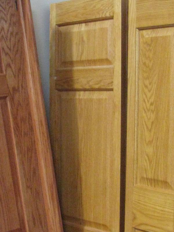 lot 83 image: Oak Bi-Fold Door