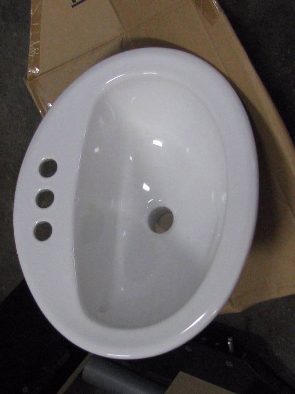 lot 91 image: Bathroom Sink