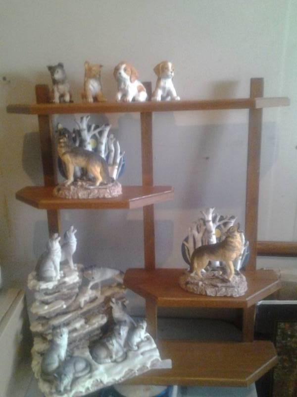 Oak Wall Shelf With Wolf & Dog Figurines