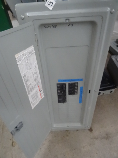 Siemens load center. 8 breakers. G3...
