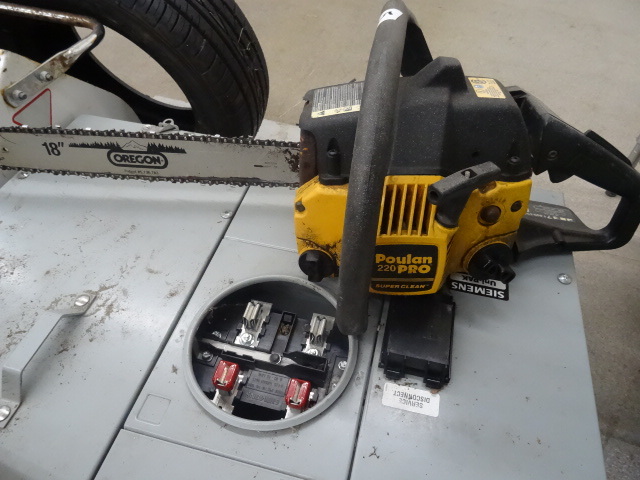 Poulan 220 pro chainsaw. 18...