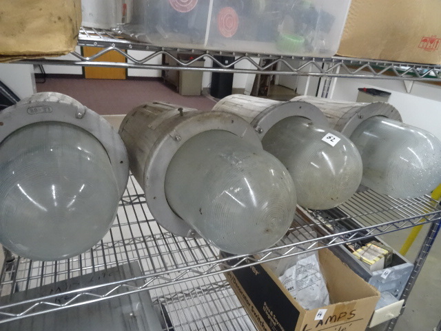 Hazardous location lights. 120-208-...
