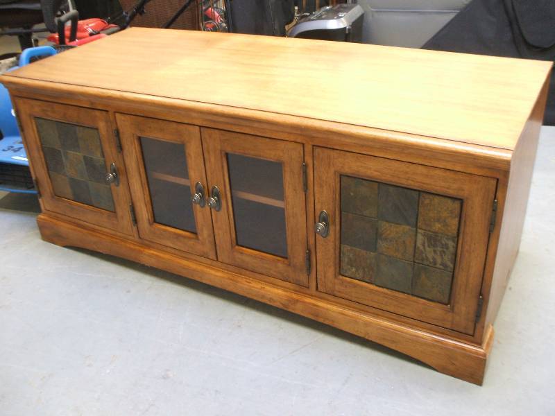 ENTERTAINMENT CONSOLE